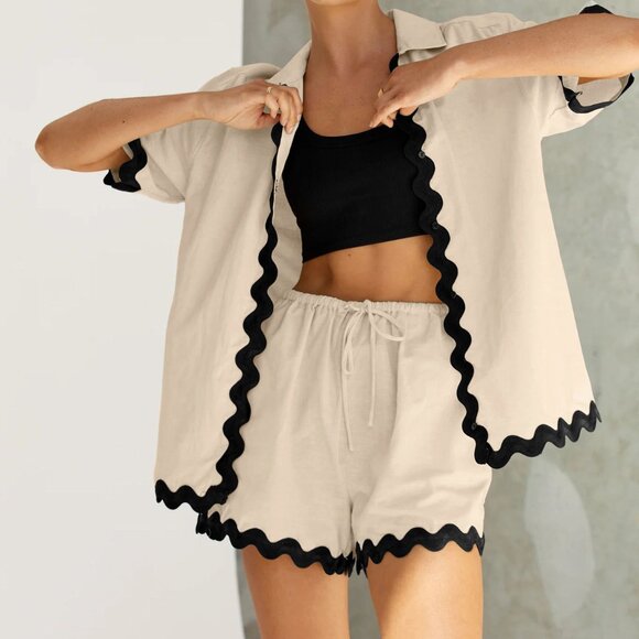 2/$40 Women’s Peach Beige Button Down Shirt & Shorts Set with Black Trim Outfit - Picture 11 of 12
